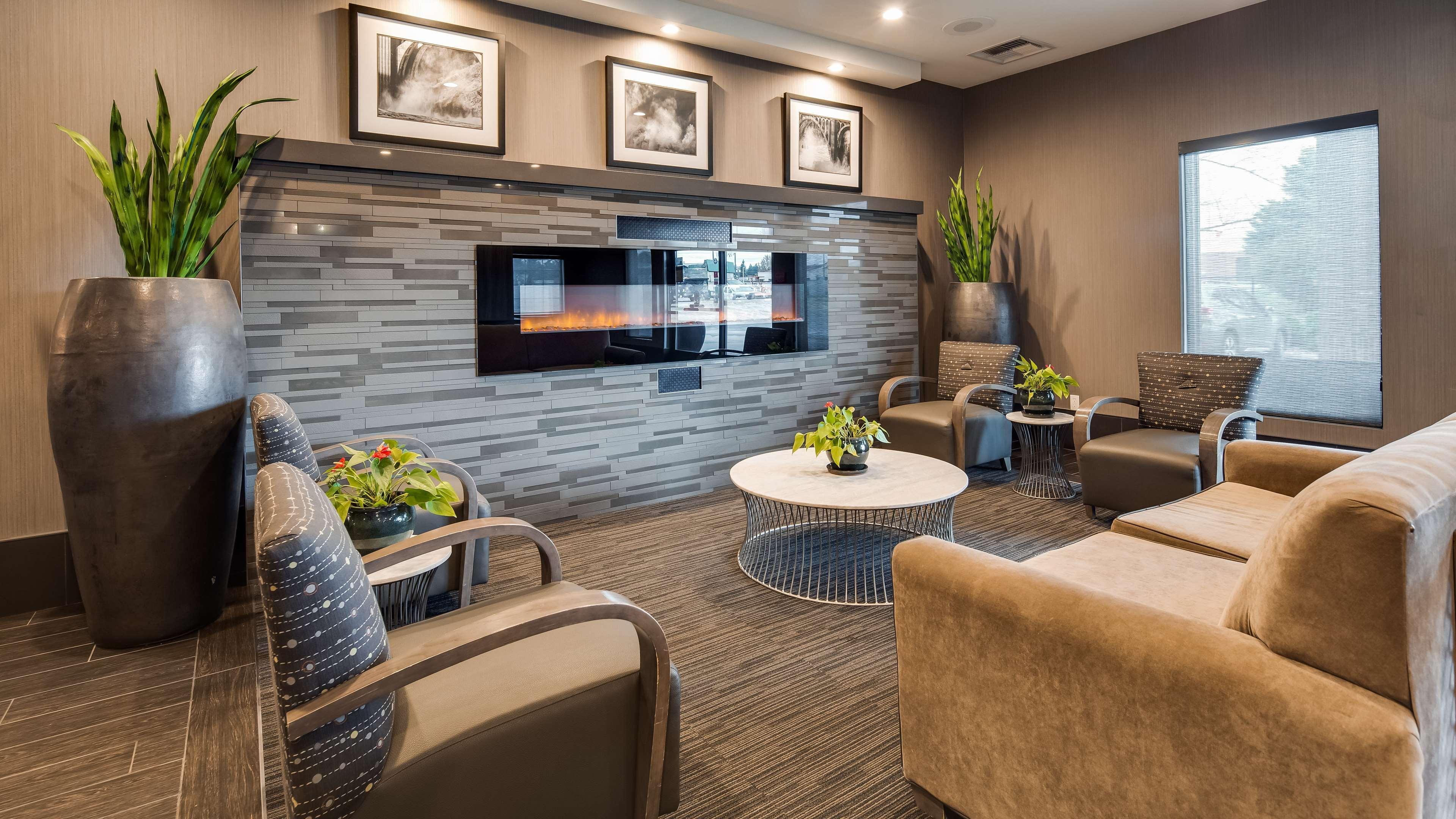 Best Western Plus Spokane North Exterior photo